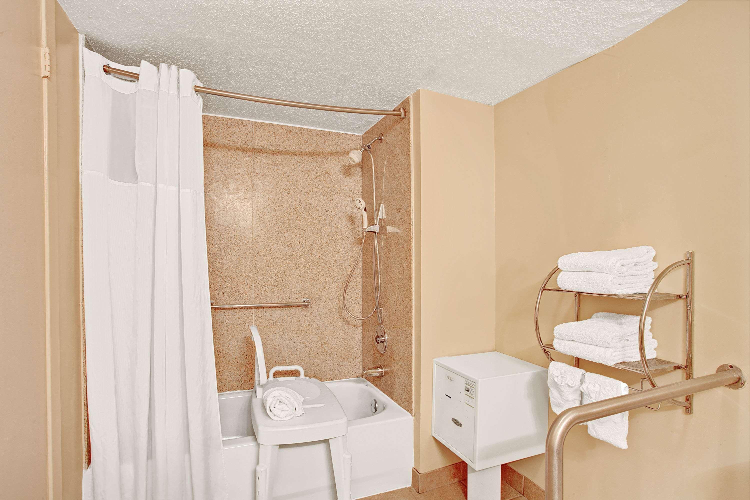 Days Inn By Wyndham Memphis At Graceland Ngoại thất bức ảnh
